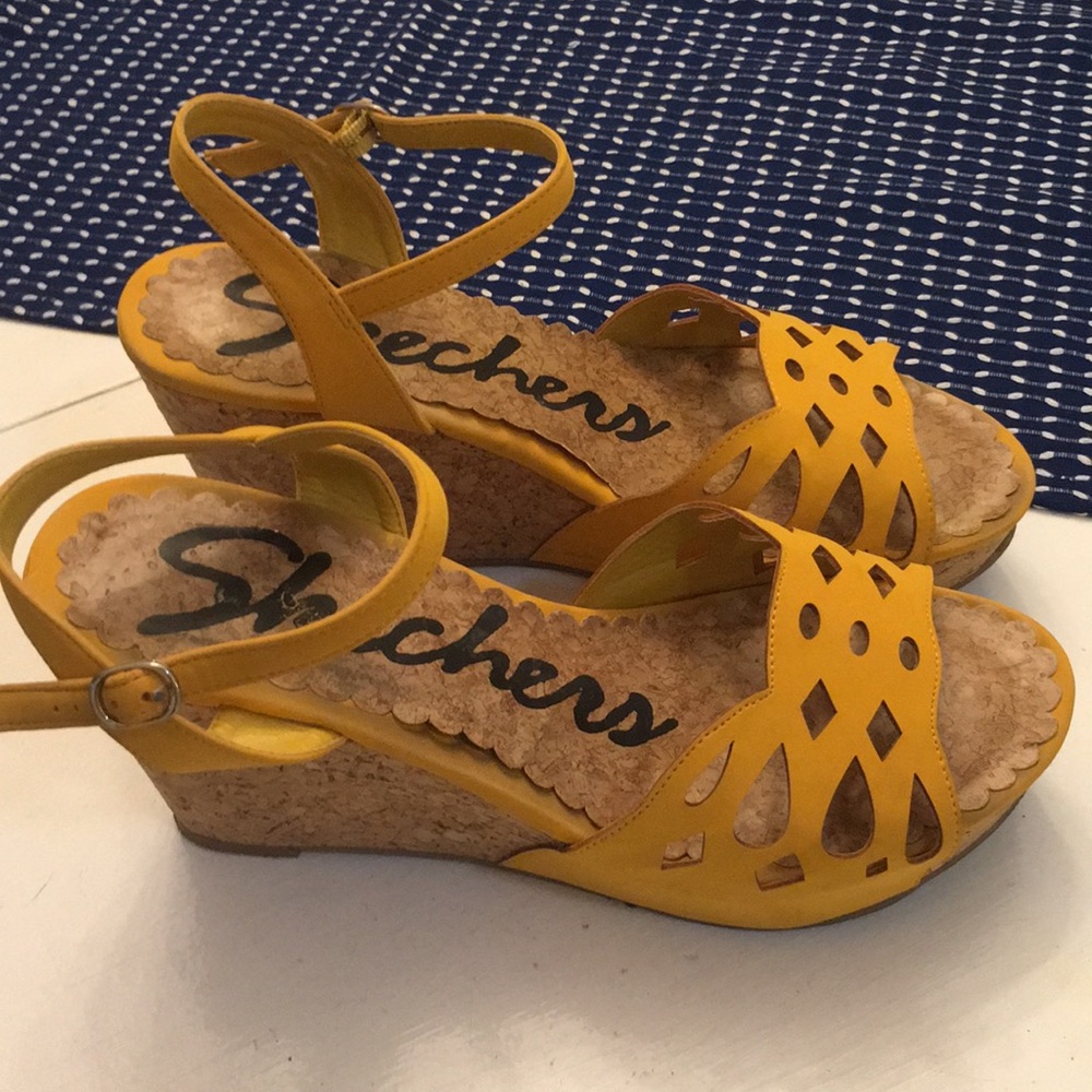 Sketchers yellow wedge sandals